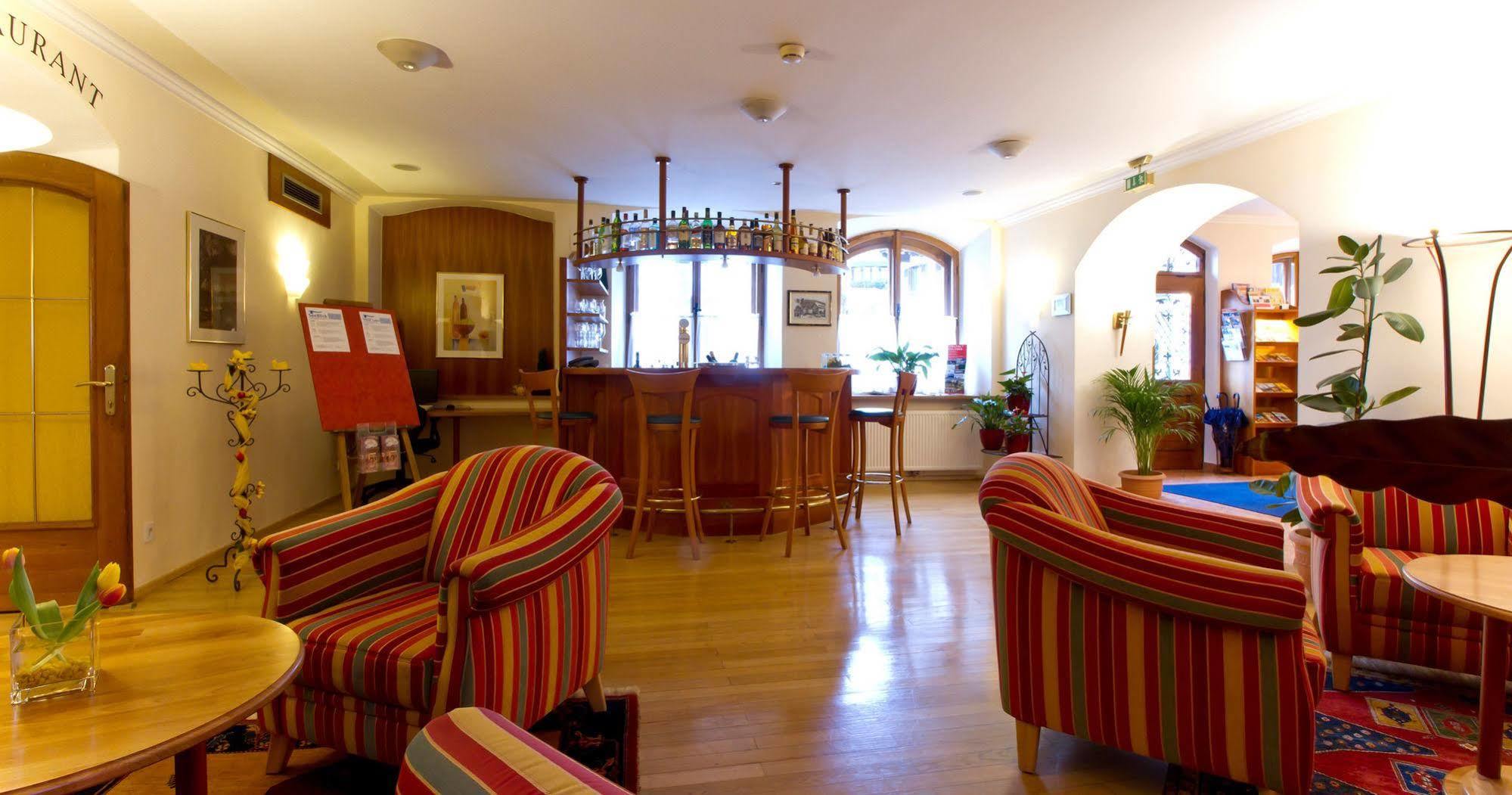 Hotel Weisser Hirsch Sankt Wolfgang im Salzkammergut Екстер'єр фото